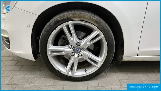 VOLVO S60 D4