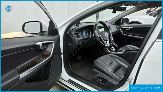 VOLVO S60 D4