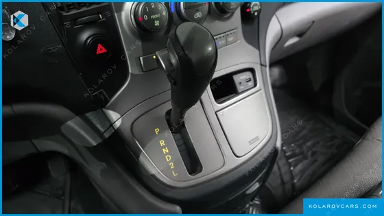 HYUNDAI STAREX 12-SEATER LPI WAGON