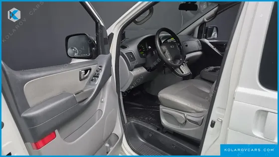 HYUNDAI STAREX 12-SEATER LPI WAGON