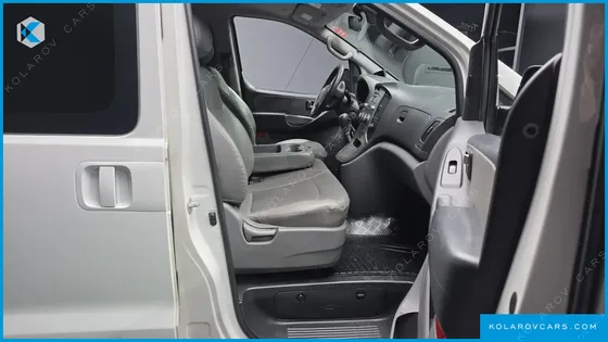HYUNDAI STAREX 12-SEATER LPI WAGON
