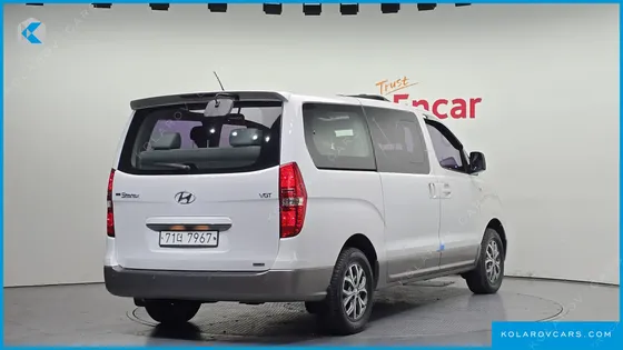 HYUNDAI STAREX 4WD 12-SEATER WAGON