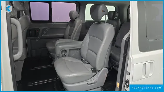 HYUNDAI STAREX 4WD 12-SEATER WAGON
