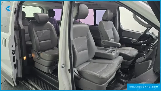 HYUNDAI STAREX 4WD 12-SEATER WAGON