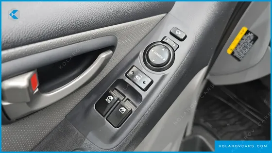 HYUNDAI STAREX 4WD 12-SEATER WAGON