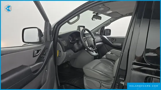 HYUNDAI STAREX 3-SEATER VAN