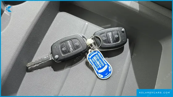 HYUNDAI STAREX 3-SEATER VAN
