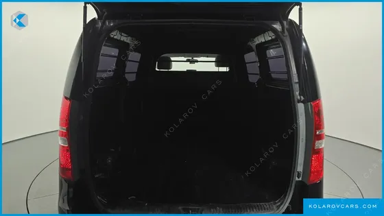 HYUNDAI STAREX 3-SEATER VAN