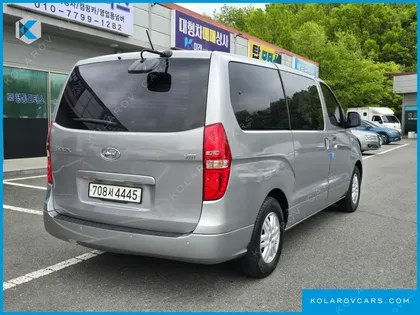 HYUNDAI STAREX 12-SEATER WAGON