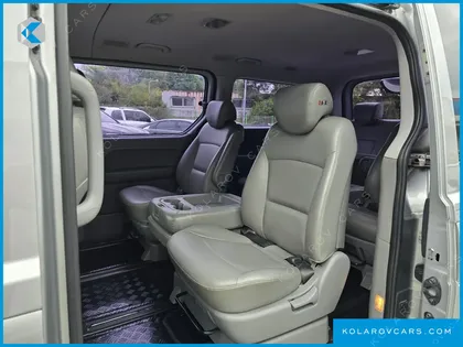 HYUNDAI STAREX 12-SEATER WAGON