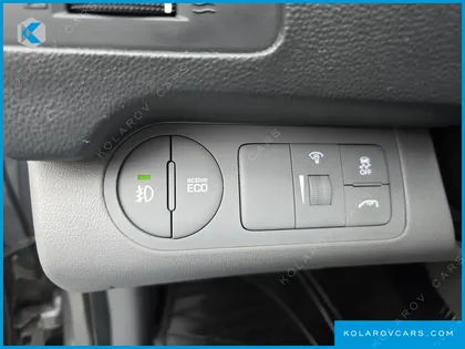 HYUNDAI STAREX 12-SEATER WAGON
