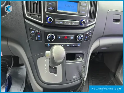 HYUNDAI STAREX 12-SEATER WAGON
