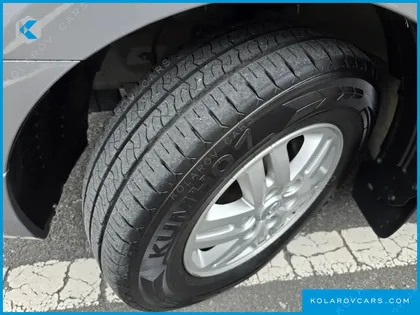 HYUNDAI STAREX 12-SEATER WAGON