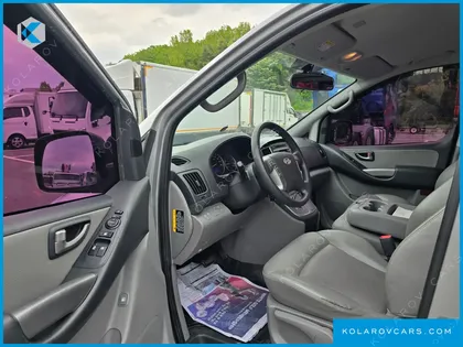 HYUNDAI STAREX 4WD 12-SEATER WAGON