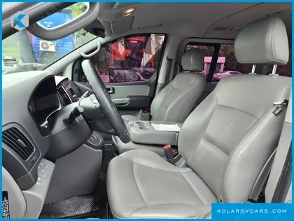 HYUNDAI STAREX 4WD 12-SEATER WAGON