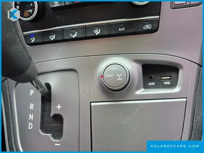 HYUNDAI STAREX 4WD 12-SEATER WAGON