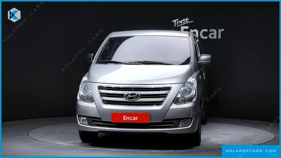 HYUNDAI STAREX 5-SEATER VAN