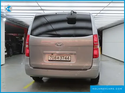 HYUNDAI STAREX 12-SEATER WAGON
