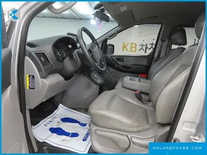 HYUNDAI STAREX 12-SEATER WAGON