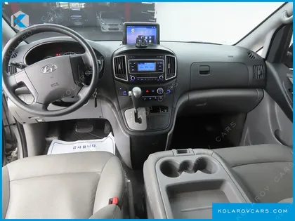 HYUNDAI STAREX 12-SEATER WAGON