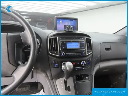 HYUNDAI STAREX 12-SEATER WAGON