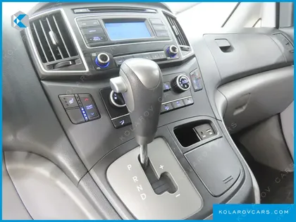 HYUNDAI STAREX 12-SEATER WAGON