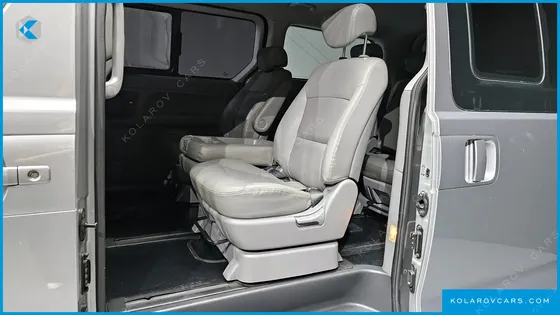 HYUNDAI STAREX 12-SEATER WAGON