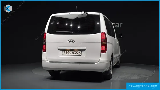 HYUNDAI STAREX 12-SEATER WAGON