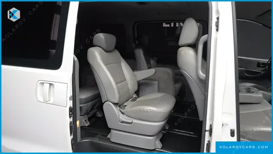 HYUNDAI STAREX 12-SEATER WAGON