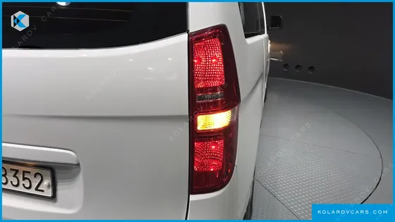 HYUNDAI STAREX 12-SEATER WAGON