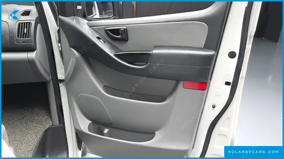 HYUNDAI STAREX 12-SEATER WAGON