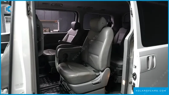 HYUNDAI STAREX 12-SEATER WAGON