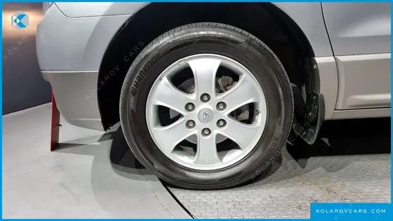 HYUNDAI STAREX 4WD 11-SEATER WAGON HVX