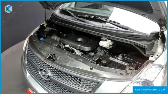 HYUNDAI STAREX 4WD 11-SEATER WAGON HVX