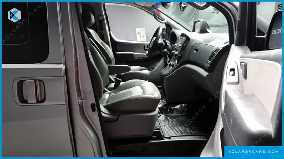 HYUNDAI STAREX 4WD 11-SEATER WAGON HVX