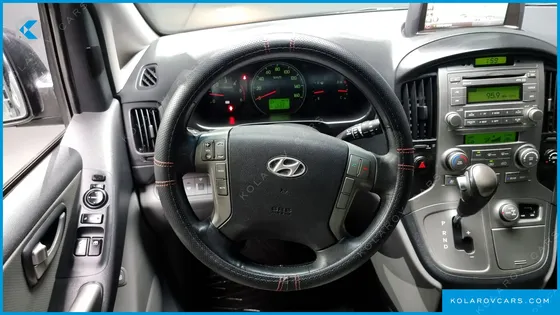 HYUNDAI STAREX 4WD 11-SEATER WAGON HVX