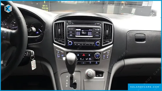 HYUNDAI STAREX 4WD 11-SEATER WAGON