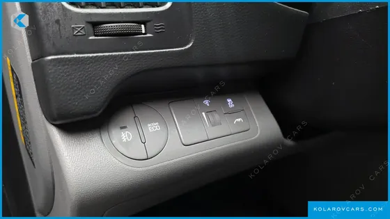 HYUNDAI STAREX 4WD 11-SEATER WAGON