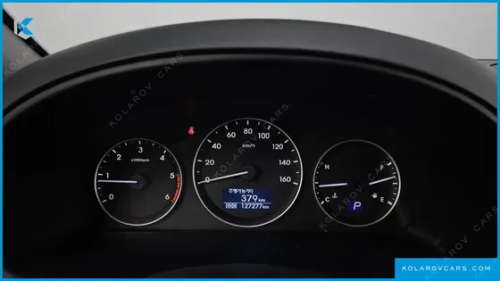 HYUNDAI STAREX 12-SEATER WAGON