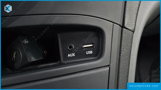 HYUNDAI STAREX 12-SEATER WAGON