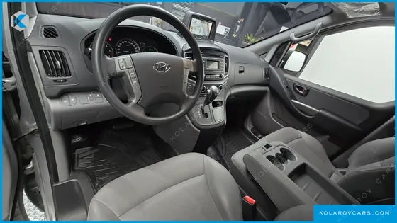 HYUNDAI STAREX 3-SEATER VAN