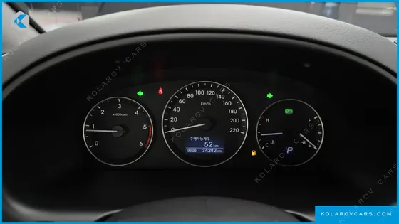 HYUNDAI STAREX 3-SEATER VAN