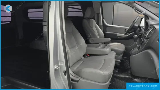 HYUNDAI STAREX 3-SEATER VAN