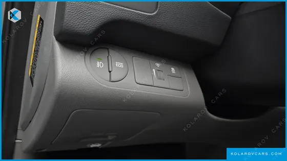 HYUNDAI STAREX 3-SEATER VAN