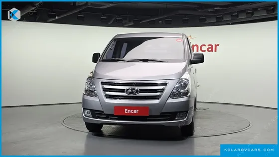HYUNDAI STAREX 5-SEATER VAN