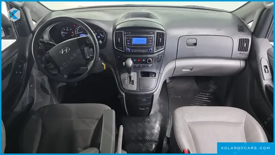 HYUNDAI STAREX 5-SEATER VAN