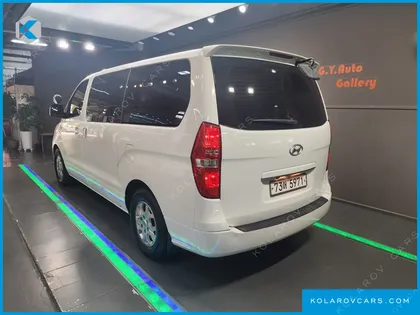HYUNDAI STAREX 12-SEATER WAGON