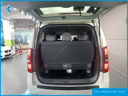 HYUNDAI STAREX 12-SEATER WAGON