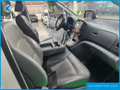 HYUNDAI STAREX 12-SEATER WAGON