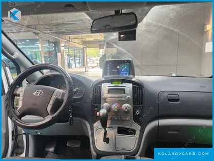 HYUNDAI STAREX 12-SEATER WAGON